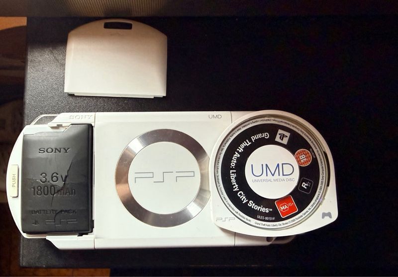 PSP 1000 Japonesa 1ª Edición Blanca afbeelding 3