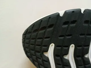 Zapatillas Asics fucsia 1012A908 Negociables