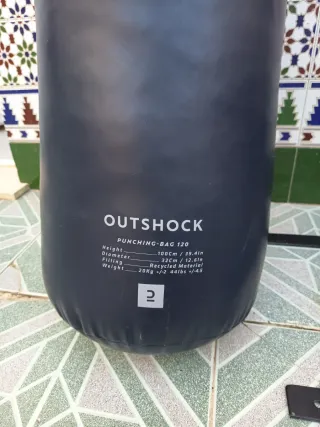 Saco de boxeo Outshock con soporte