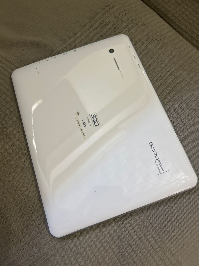 Tablet 3GO 9700Dc Blanca (No funciona)