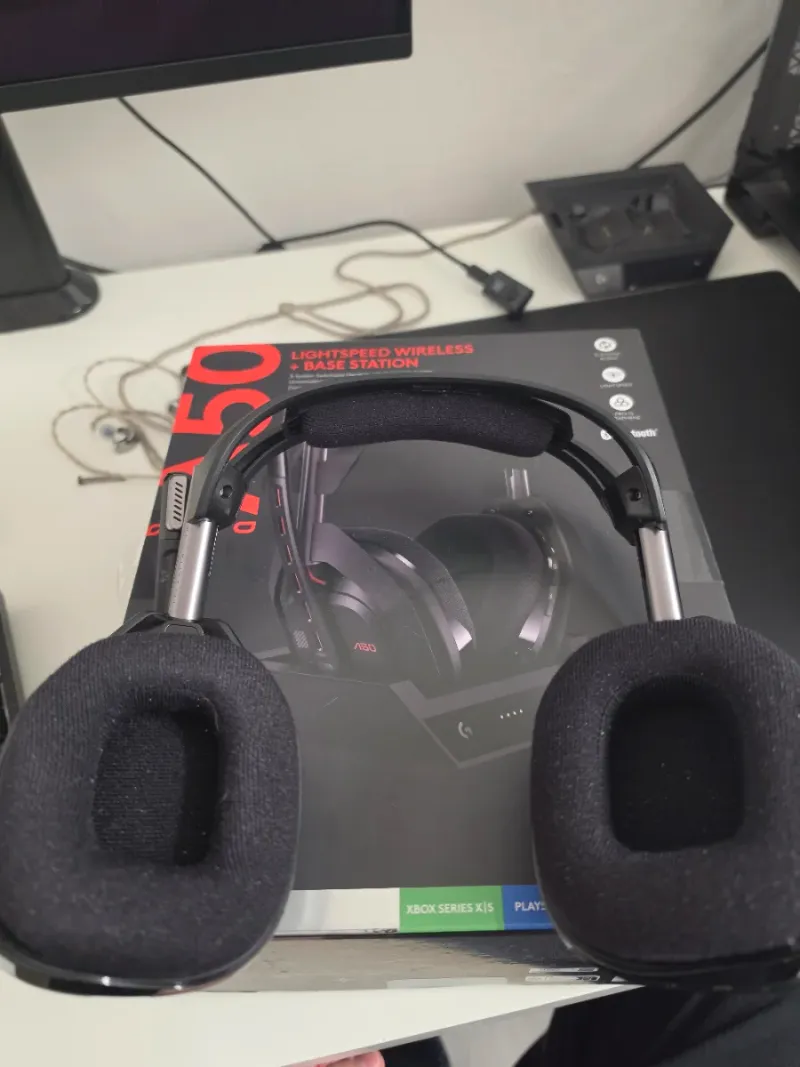 Auriculares Logitech Astro A50 Lightspeed + Estación base