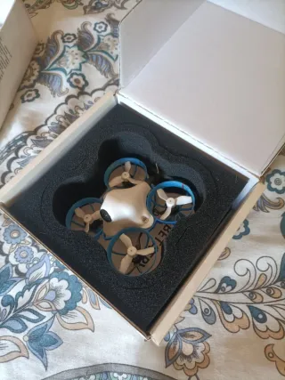 Consegna di droni FPV analogici