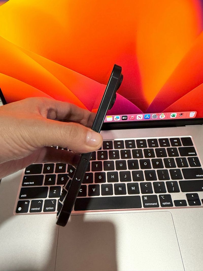 IPHONE 16 PRO 128 GB VERSION E SIM afbeelding 2