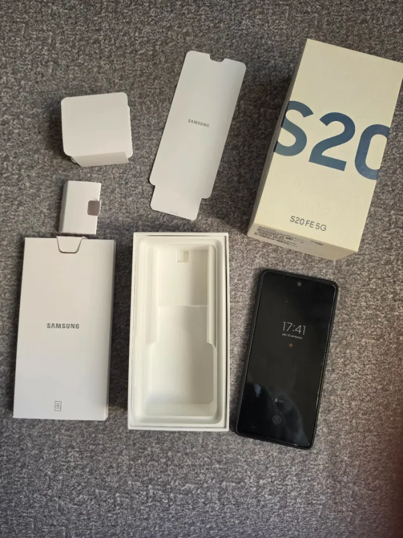 Samsung Galaxy S20 FE 5G Caja y Móvil afbeelding 3