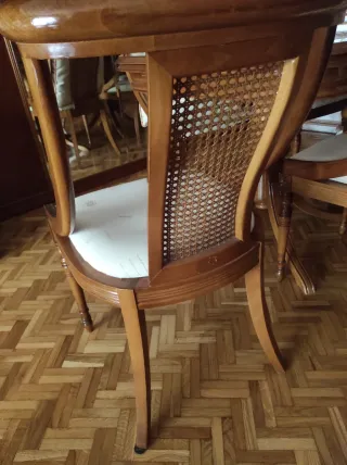 Mesa y 6 sillones comedor madera