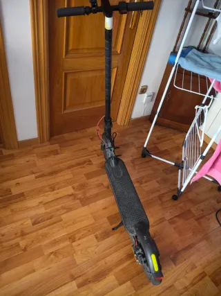 Patinete eléctrico en buen estado