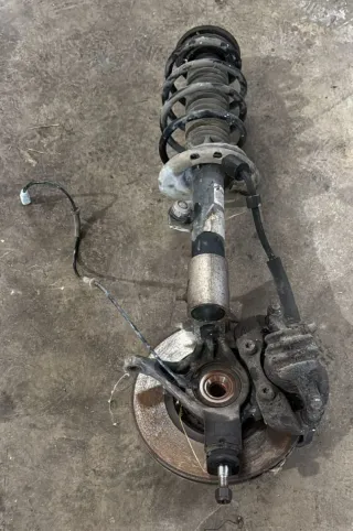 Suspensión delantera izquierda Peugeot 308