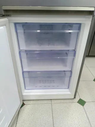 Nevera marca Beko 202/60cm clase A++ con garantia