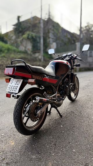 Yamaha RD350 2UA
