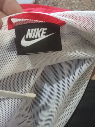 Chaqueta Nike Cortavientos Roja y Azul