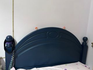 Cabecero de cama azul de madera