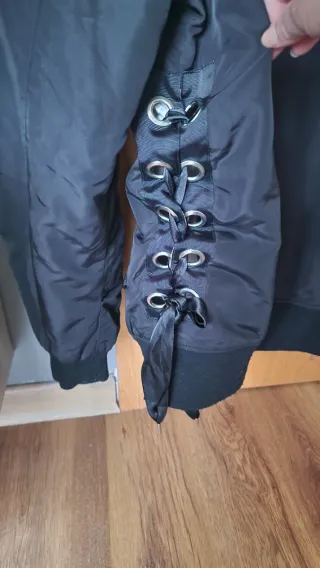 Chaqueta Stradivarius negra entretiempo