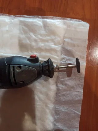 Amoladora Dremel con accesorios
