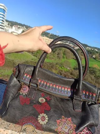 Bolso Desigual Negro Multicolor Bordado
