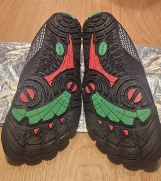 Zapatillas Saguaro Negras y Grises Talla 42