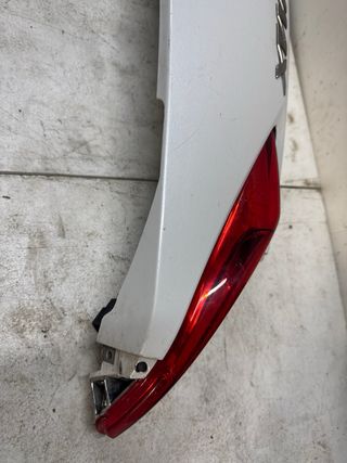 Tapa Lateral Izquierda Yamaha XMAX 125/250