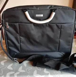Maletín VAGG negro para ordenador.