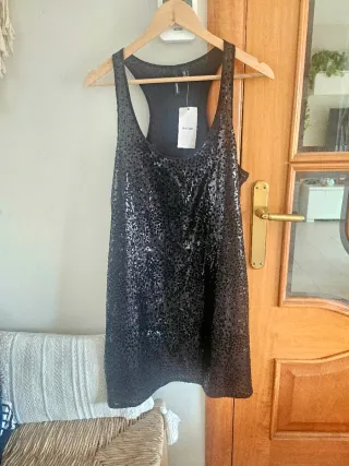 Vestido MNG lentejuelas negro