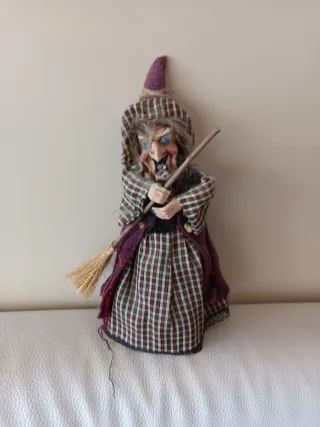 Brujas decorativas para Halloween