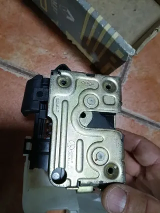 Cerradura Puerta Derecha Renault Clio II Fase I