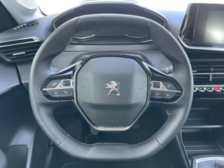 Peugeot 208 BlueHDi 100 cv. -Accidentado- 8.500€