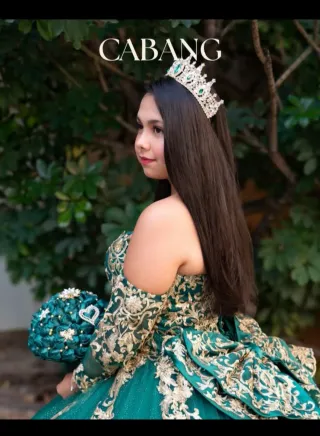 Vestido de Quinceañera Cabang Verde y Dorado
