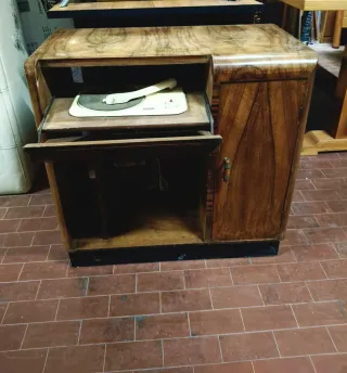 Mobile bar giradischi vintage in legno