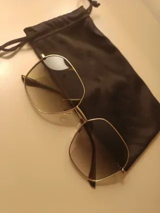 Gafas de sol Pull & Bear doradas