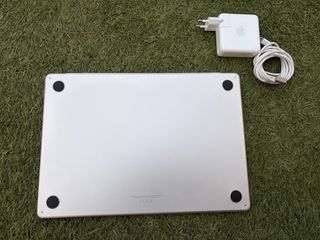 MacBook Air 15” M4 16GB RAM 256GB Starlight