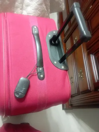 Juego de 2 maletas rojas