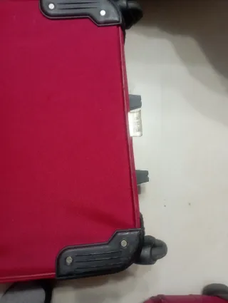 Juego de 2 maletas rojas