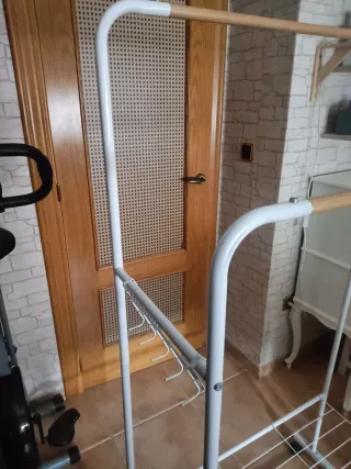 Burro para ropa con ruedas