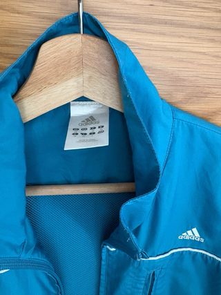 Chaqueta deportiva Adidas azul