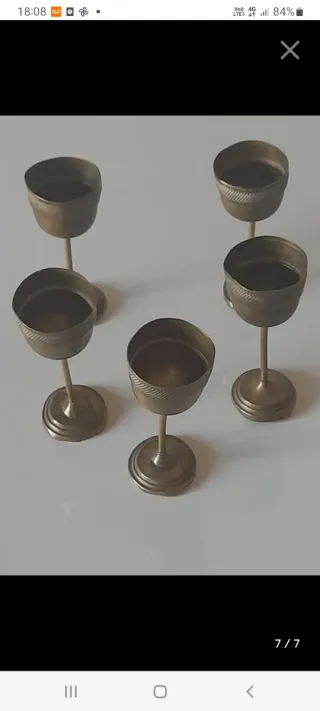 Antichi bicchierini in ottone
