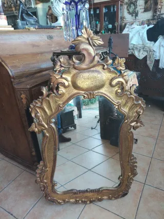 Espejo antiguo madera tallada y dorada