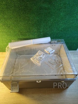 Caja de Conexiones de Plástico Transparente