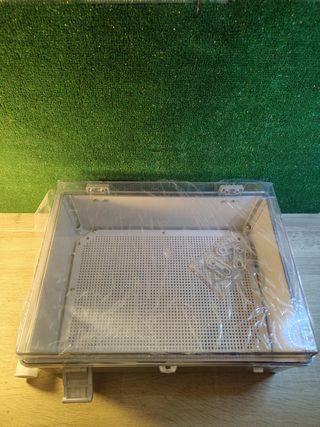 Caja de Conexiones de Plástico Transparente