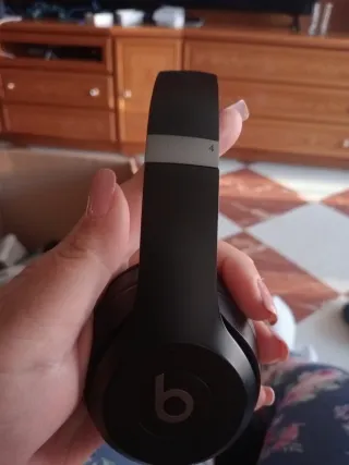 Beats Solo 4 Cascos Inalámbricos Negros