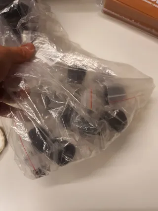 14 overgrips negros sin marca