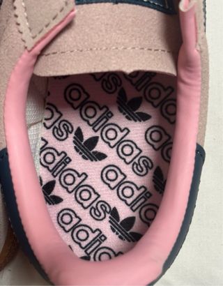 Adidas Spezial rosas y gris oscuro