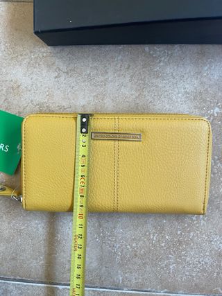 Monedero United Colors of Benetton amarillo