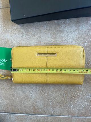 Monedero United Colors of Benetton amarillo