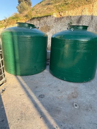 2 Depósitos Verdes 3000L POLIESTER