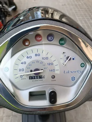 Piaggio Liberty 125 Negra