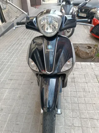 Piaggio Liberty 125 Negra
