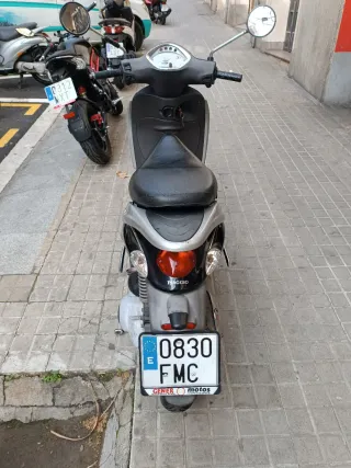 Piaggio Liberty 125 Negra