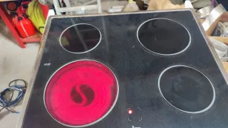 Vitrocerámica TEKA  y Horno