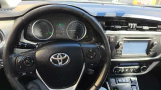Toyota Auris Hybrid Automovil