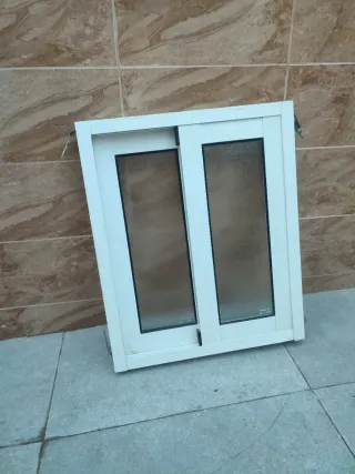 Ventana corredera aluminio blanca