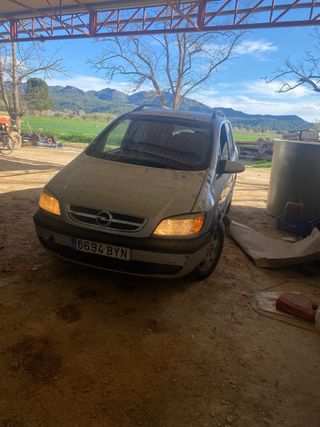 Opel Zafira 2002 2.0 DTI